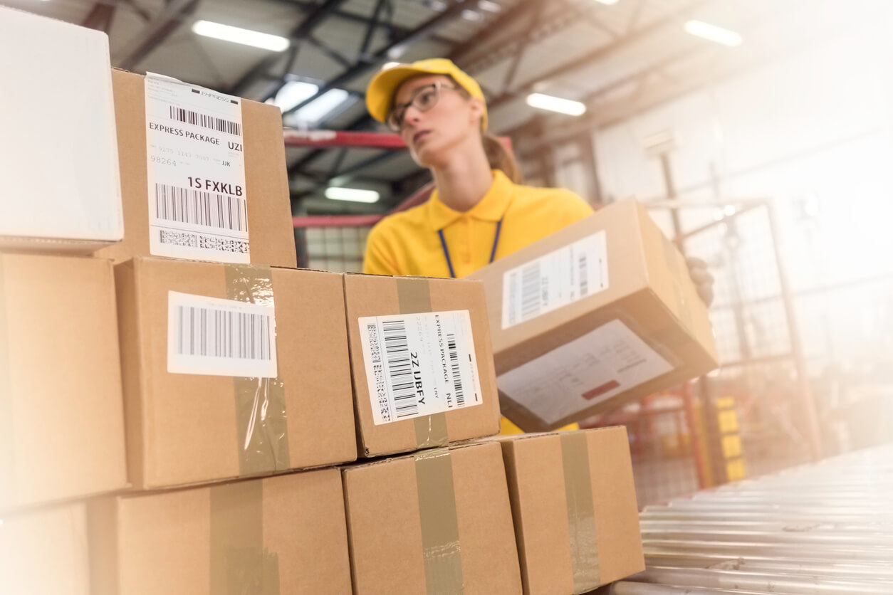 Pyvott-Fulfillment-Services-eCommerce-FBA-Kitting-B2B-B2C-BG_24